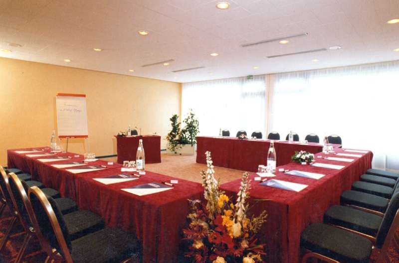 Zenitude Hotel Grenoble Alpexpo Екстериор снимка